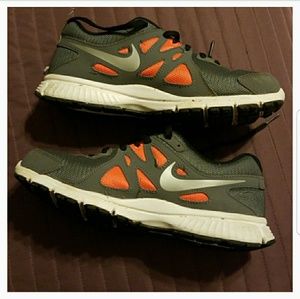6Y Nike Revolution 2 Running Shoes